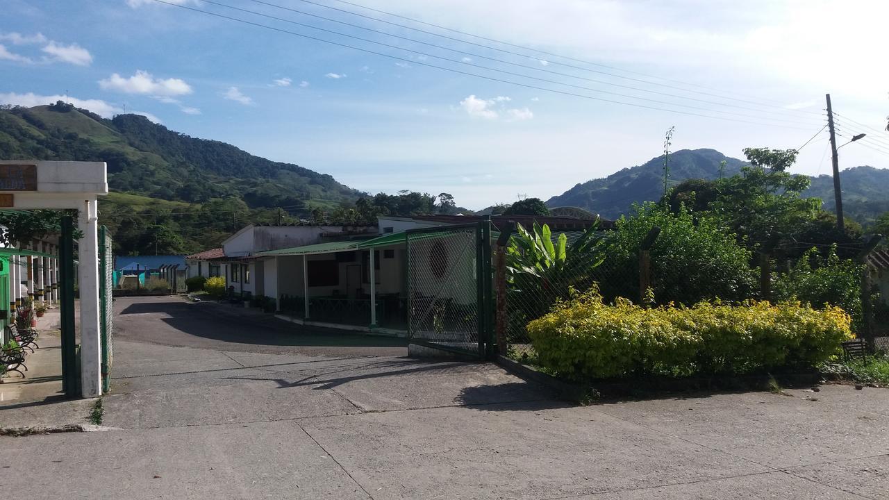Servituristicos La Esmeralda Santa María Exterior foto
